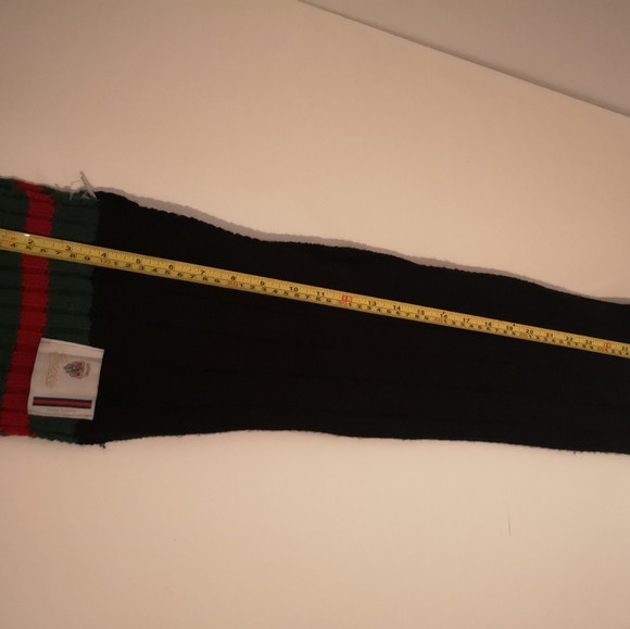 authentic Gucci scarf - Picture 11 of 11